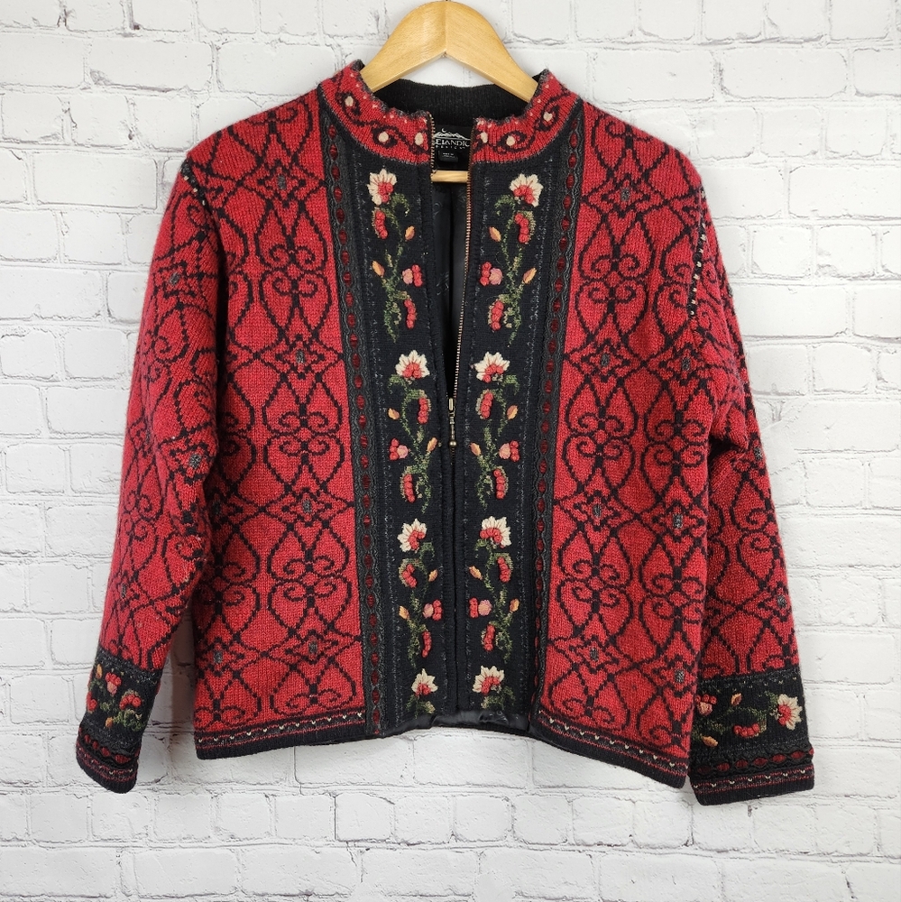 Icelandic Design Zip Up Lined Cardigan